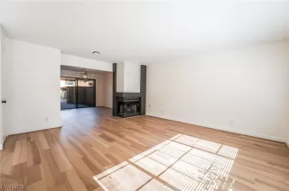 Photo #3: 2538934 Listing 