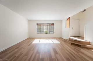 Photo #6: 2538934 Listing 