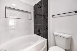 Photo #2: 2538943 Listing