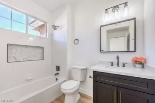 Photo #3: 2538943 Listing