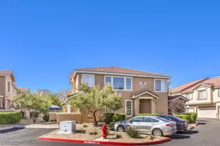 Photo #4: 2538943 Listing