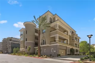 Photo #1: 2538945 Listing 