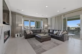 Photo #3: 2538945 Listing 