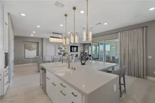 Photo #6: 2538945 Listing 