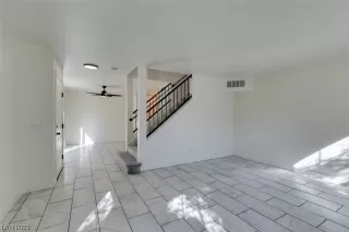 Photo #5: 2539013 Listing 