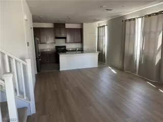 Photo #2: 2539038 Listing 