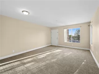 Photo #1: 2539044 Listing