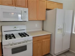 Photo #5: 2539059 Listing 