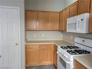 Photo #6: 2539059 Listing 