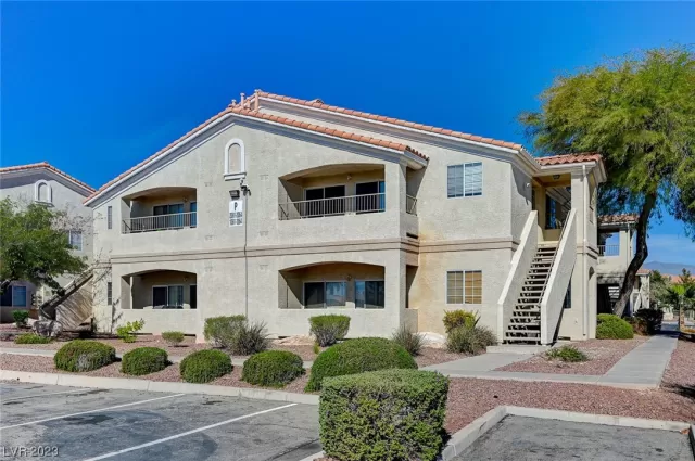 MLS: 2539061 Condo For Sale