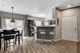 Photo #6: 2539061 Listing