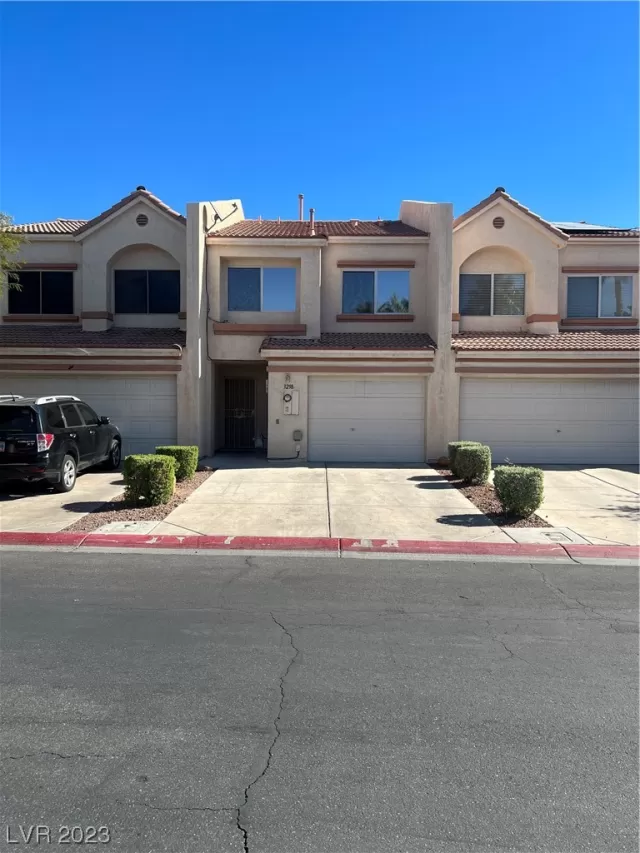 MLS: 2539071 Condo For Sale