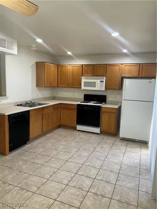 Photo #1: 2539071 Listing
