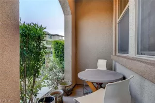 Photo #1: 2539076 Listing