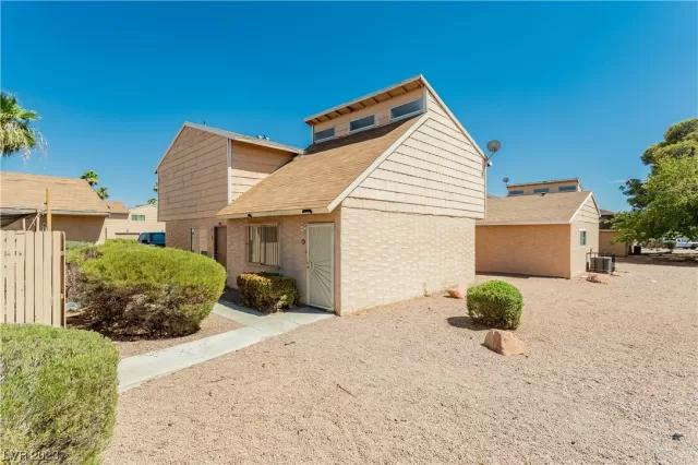 MLS: 2539111 Condo For Sale