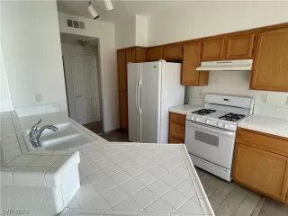 Photo #5: 2539112 Listing 