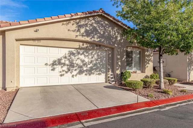 MLS: 2539269 Condo For Sale