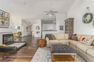 Photo #3: 2539269 Listing