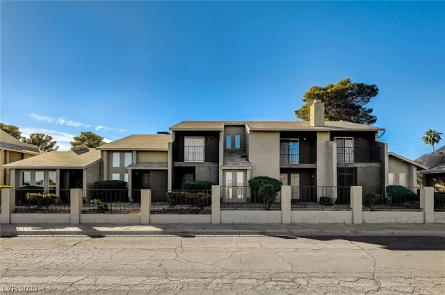 MLS: 2539281 Condo For Sale