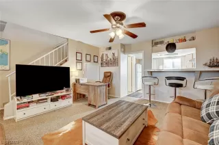 Photo #5: 2539281 Listing 