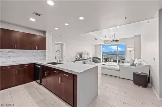 Photo #3: 2539310 Listing 