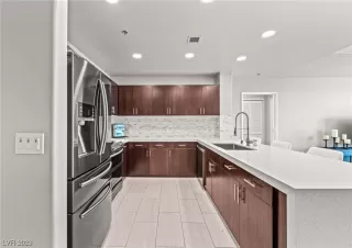 Photo #4: 2539310 Listing 