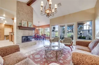 Photo #6: 2539315 Listing