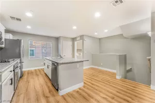 Photo #2: 2539321 Listing 