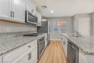 Photo #3: 2539321 Listing 