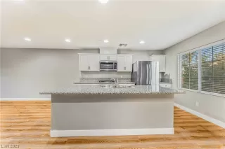 Photo #4: 2539321 Listing 