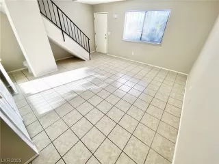 Photo #1: 2539327 Listing 