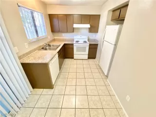 Photo #3: 2539327 Listing 