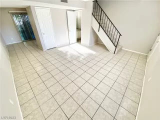 Photo #4: 2539327 Listing 