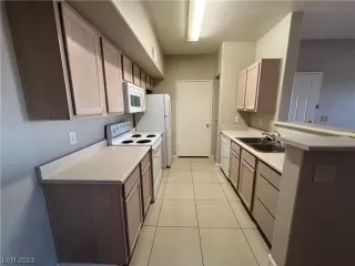 Photo #5: 2539359 Listing 