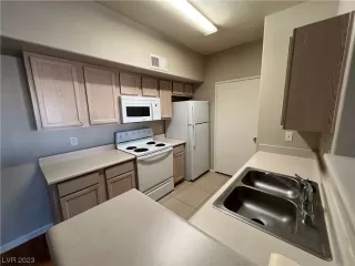 Photo #6: 2539359 Listing 