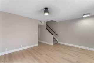 Photo #3: 2539387 Listing 