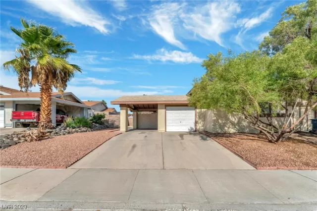 MLS: 2539396 Condo For Sale