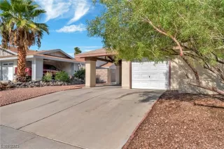 Photo #2: 2539396 Listing