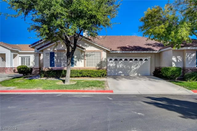 MLS: 2539430 Condo For Sale