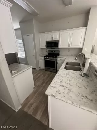 Photo #3: 2539463 Listing