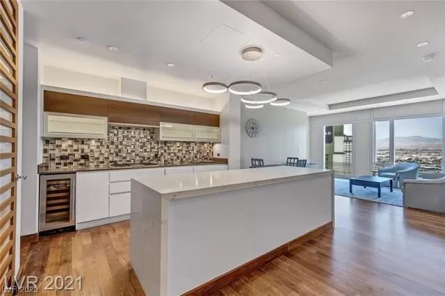 MLS: 2539473 Condo For Sale