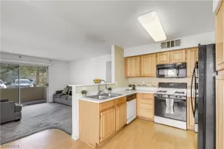 Photo #4: 2539504 Listing