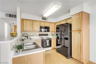 Photo #6: 2539504 Listing