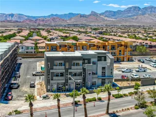 Photo #5: 2539545 Listing