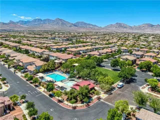 Photo #4: 2539551 Listing