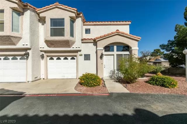 MLS: 2539556 Condo For Sale