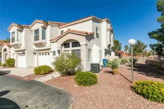 Photo #2: 2539556 Listing 