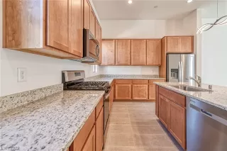 Photo #6: 2539558 Listing 