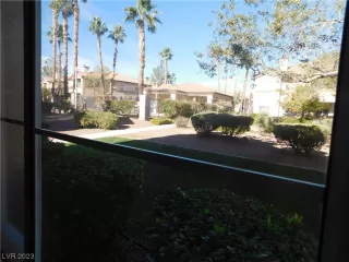 Photo #6: 2539593 Listing