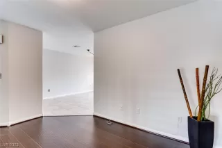 Photo #5: 2539609 Listing 